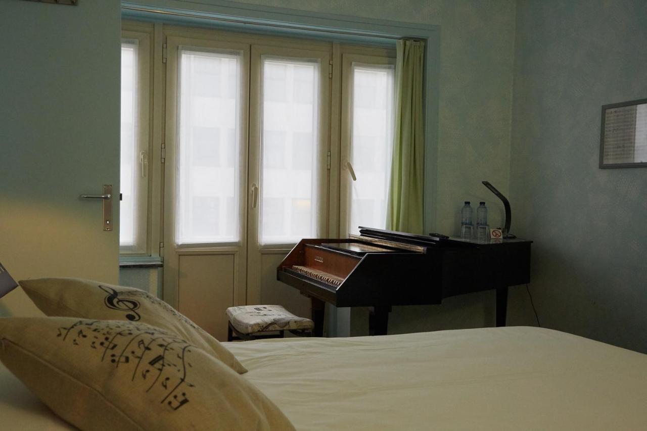 Focus Hotel คอร์ตไรก์ ภายนอก รูปภาพ