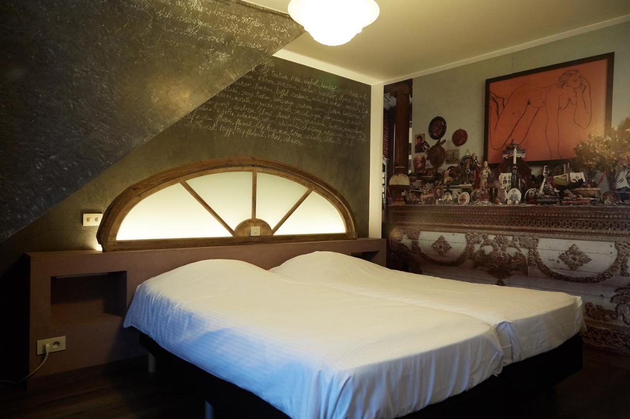 Focus Hotel คอร์ตไรก์ ภายนอก รูปภาพ